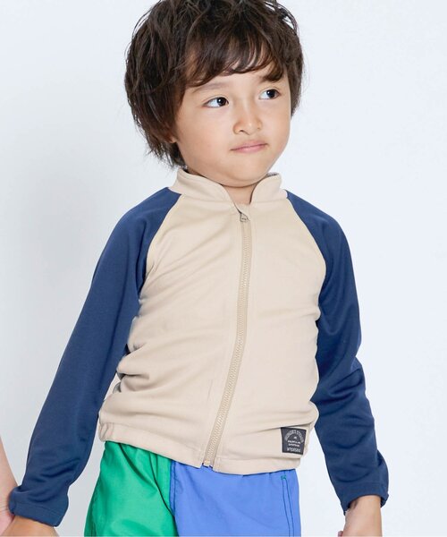 Ampersand（アンパサンド）の「【UVカット/ジュニア対応】プールサイドブルゾン（ラッシュガード・キッズ・ネイビー/パープル/ブラウン/アイボリー・80/90/100/110/120/130/140）」の2枚目の写真