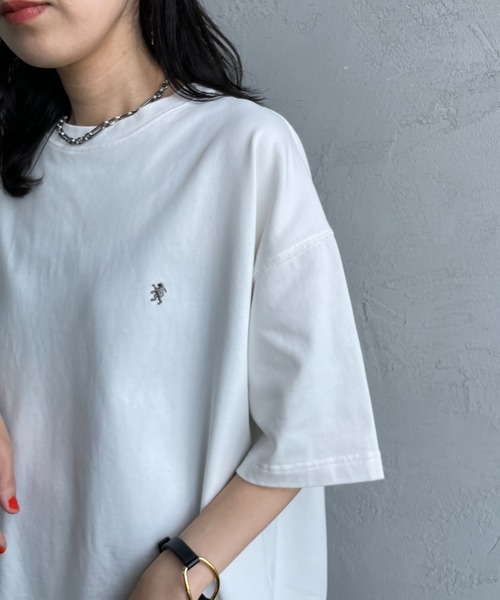 GYMPHLEX（ジムフレックス）の「[GYMPHLEX/ジムフレックス] ワンポイントロゴ刺繍 クルーネックTシャツ（Tシャツ/カットソー・レディース・ベージュ/チャコールグレー/オフホワイト・L/M）」の19枚目の写真