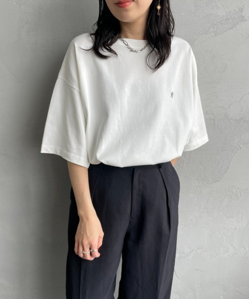 GYMPHLEX（ジムフレックス）の「[GYMPHLEX/ジムフレックス] ワンポイントロゴ刺繍 クルーネックTシャツ（Tシャツ/カットソー・レディース・ベージュ/チャコールグレー/オフホワイト・L/M）」の14枚目の写真
