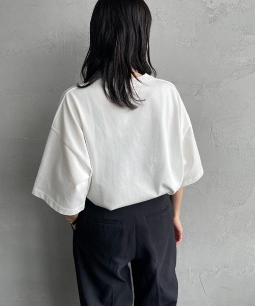GYMPHLEX（ジムフレックス）の「[GYMPHLEX/ジムフレックス] ワンポイントロゴ刺繍 クルーネックTシャツ（Tシャツ/カットソー・レディース・ベージュ/チャコールグレー/オフホワイト・L/M）」の15枚目の写真