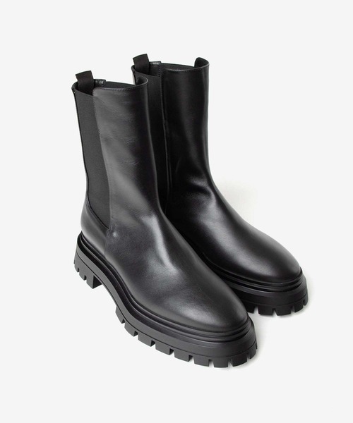 STUART WEITZMAN(スチュアートワイツマン)の「STUART WEITZMAN BEDFORD BOOT スチュアート・ワイツマン ベッドフォード サイドゴア ブーツ(ブーツ・レディース・ブラック・36/36.5/37/37.5/38)」の7枚目の写真