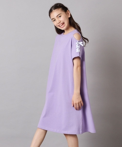 a.v.v（アーヴェヴェ）の「【ワンピース人気NO1/毛玉になりにくい】[140-150]オフショルレースアップワンピース（ワンピース・キッズ・ライトブルー/ライトピンク/ブラック/ライラック/ブルー・140/150）」の10枚目の写真