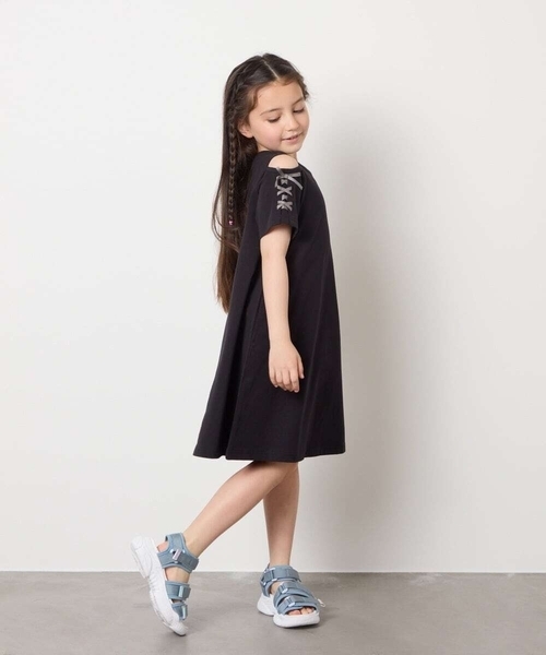 a.v.v（アーヴェヴェ）の「【ワンピース人気NO1/毛玉になりにくい】[140-150]オフショルレースアップワンピース（ワンピース・キッズ・ライトブルー/ライトピンク/ブラック/ライラック/ブルー・140/150）」の22枚目の写真