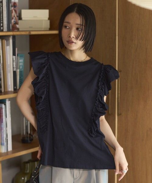 Firsthand(ファーストハンド)の「Firsthand/ファーストハンド オーガニックコットン フリルトップス / 肩フリルデザイントップス / バックスリットフレンチスリーブTシャツ(Tシャツ/カットソー・レディース・ホワイト/ブラック/ネイビー/グリーン・FREE)」の4枚目の写真