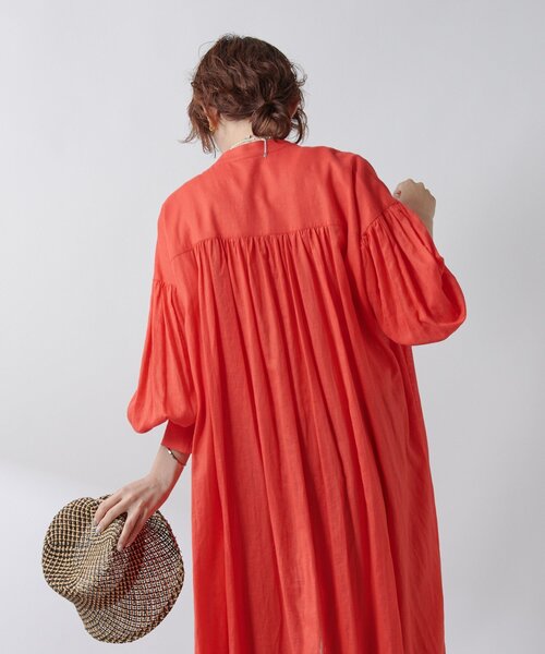 RIVE DROITE（リヴドロワ）の「【Yossshiiii企画】コットンリネンギャザーシャツワンピース（ワンピース・レディース・ホワイト/レッド/ブラック・38/36）」の4枚目の写真