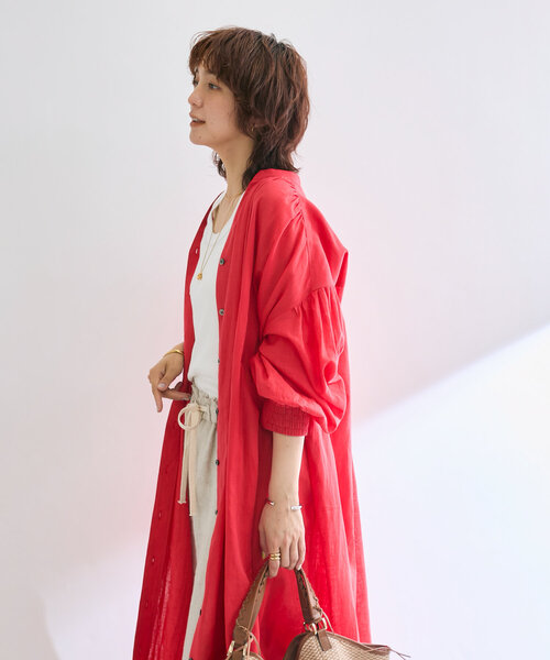 RIVE DROITE（リヴドロワ）の「【Yossshiiii企画】コットンリネンギャザーシャツワンピース（ワンピース・レディース・ホワイト/レッド/ブラック・38/36）」の11枚目の写真