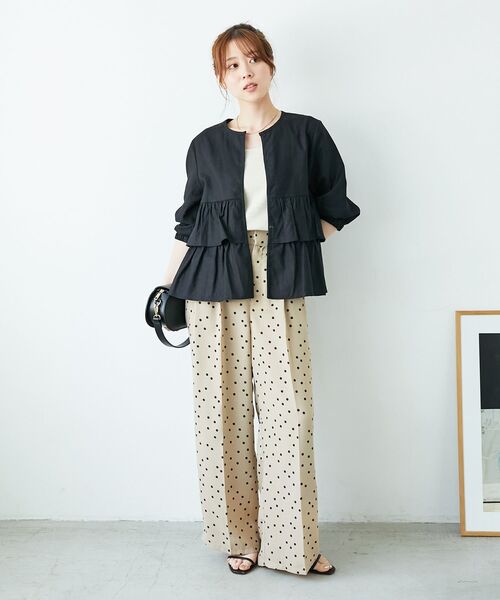 le.coeur blanc（ルクールブラン）の「リネンライクスラブドットタックパンツ（その他パンツ・レディース・ベージュ系その他2/グレー系その他・38）」の22枚目の写真