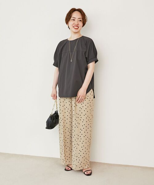 le.coeur blanc（ルクールブラン）の「リネンライクスラブドットタックパンツ（その他パンツ・レディース・ベージュ系その他2/グレー系その他・38）」の16枚目の写真