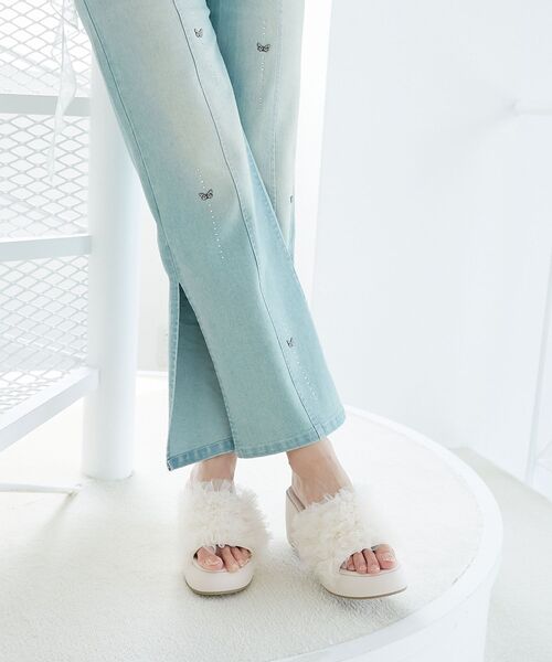 MAJESTIC LEGON(マジェスティックレゴン)の「ボリュームフリルサンダル(サンダル・レディース・ブラック/アイボリー/グレイッシュベージュ・SMALL/MEDIUM/LARGE/X-LARGE)」の22枚目の写真