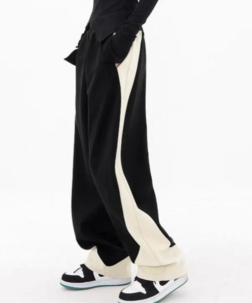 Miniministore(ミニミニストア)の「バイカラーワイドパンツ 韓国系ストリート(スラックス・レディース・アイボリー/ブラック×カーキ/ブラック×ホワイト/カーキ・M/L)」の6枚目の写真