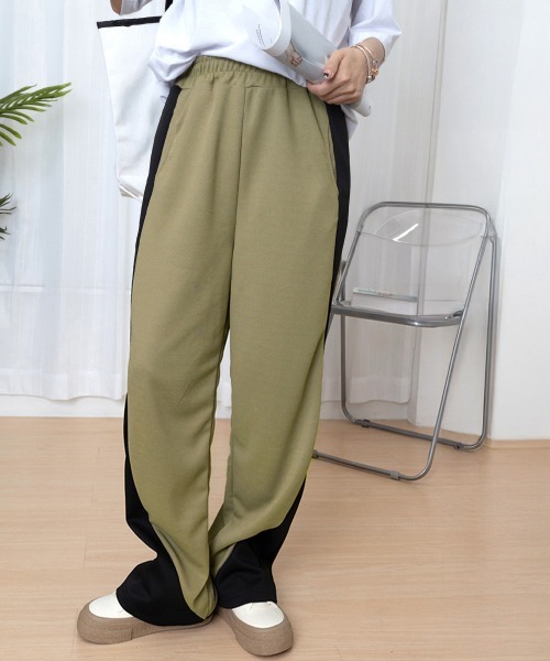 Miniministore(ミニミニストア)の「バイカラーワイドパンツ 韓国系ストリート(スラックス・レディース・アイボリー/ブラック×カーキ/ブラック×ホワイト/カーキ・M/L)」の22枚目の写真