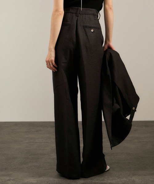 SALON adam et rope'（サロン アダム エ ロペ）の「リネンツイルタックパンツ（スラックス・レディース・ブラック/ピンク/ベージュ・S/M）」の6枚目の写真