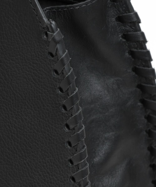 YArKA（ヤーカ）の「【YArKA/ヤーカ】real leather lace up boston bag [lumm] / リアルレザーレースアップデザインボストンバッグ（ボストンバッグ・メンズ・ブラック・FREE）」の7枚目の写真