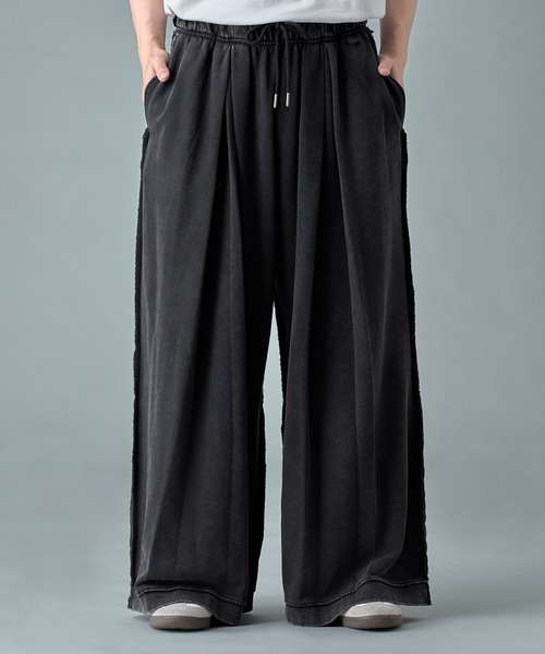 RUUBON（ルーボン）の「【RUUBON】deep tuck wide sweat pants / ディープタックワイドスウェットパンツ（スウェットパンツ・メンズ・ブラック/グレー・L/M/S）」の2枚目の写真