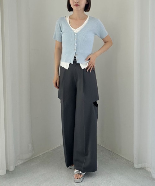 archives（アルシーヴ）の「Ｖネックレイヤードニットアンサンブル（アンサンブル・レディース・ブラック/イエロー/ブルー・MEDIUM）」の10枚目の写真