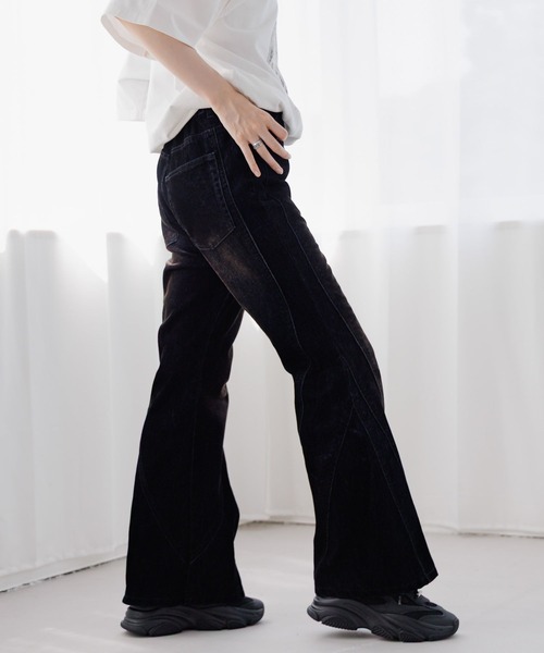 Anui（アニュイ）の「【UNISEX/3サイズ展開】ベルベットフレアデニム（デニムパンツ・レディース・ブルー/ブラック・SMALL/MEDIUM/LARGE）」の10枚目の写真