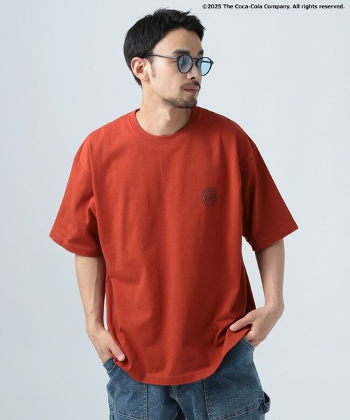 Coca Cola（コカコーラ）の「【Coca-Cola／BAYFLOW】USAコットンプリント半袖Tシャツ（Tシャツ/カットソー・メンズ・チャコール/レッド・MEDIUM/LARGE）」の12枚目の写真