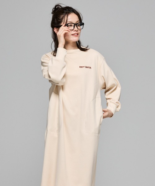 KRIFF MAYER Lady's Collection（クリフメイヤーレディースコレクション）の「【伸縮性･ストレッチ】もちのびワンピース（ワンピース・レディース・グレー/レッド/ダークブラウン/ブラック/ナチュラル/ダークブルー/カラフル・LARGE/MEDIUM）」の4枚目の写真