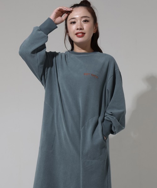 KRIFF MAYER Lady's Collection（クリフメイヤーレディースコレクション）の「【伸縮性･ストレッチ】もちのびワンピース（ワンピース・レディース・グレー/レッド/ダークブラウン/ブラック/ナチュラル/ダークブルー/カラフル・LARGE/MEDIUM）」の5枚目の写真