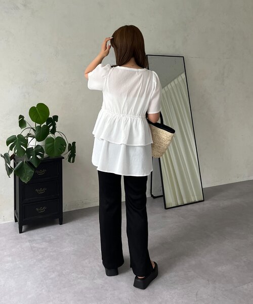 prose verse（プロズヴェール）の「【MOMO】Vネックストレッチティアードブラウス（シャツ/ブラウス・レディース・ブラック/オフホワイト・MEDIUM/LARGE）」の18枚目の写真