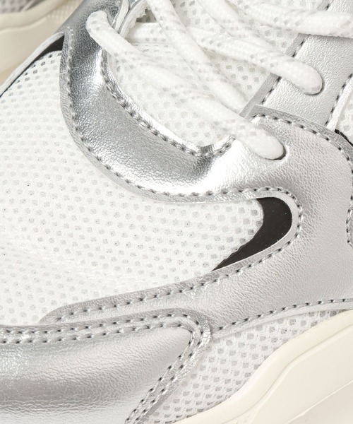 LEPSIM（レプシィム）の「ハイテクスニーカー　577994（スニーカー・レディース・ブラック/ホワイト系その他・MEDIUM/LARGE）」の4枚目の写真