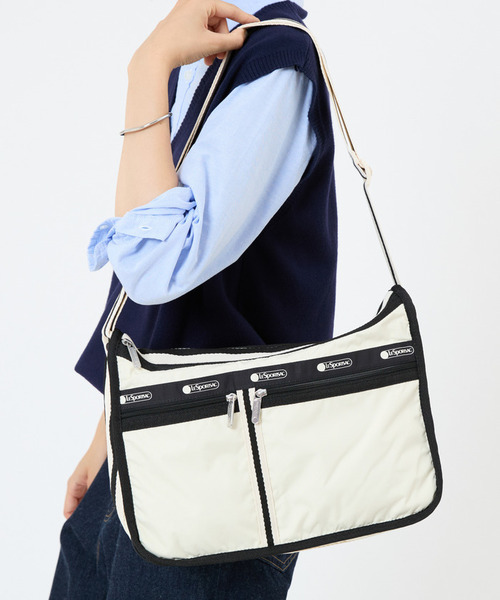LeSportsac(レスポートサック)の「DELUXE EVERYDAY BAG スペクテイターサンドバー/ブラック(ショルダーバッグ・レディース・ホワイト・FREE)」の2枚目の写真