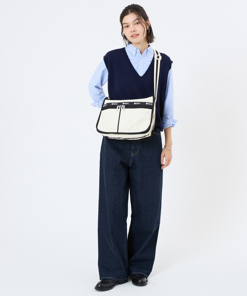 LeSportsac(レスポートサック)の「DELUXE EVERYDAY BAG スペクテイターサンドバー/ブラック(ショルダーバッグ・レディース・ホワイト・FREE)」の3枚目の写真