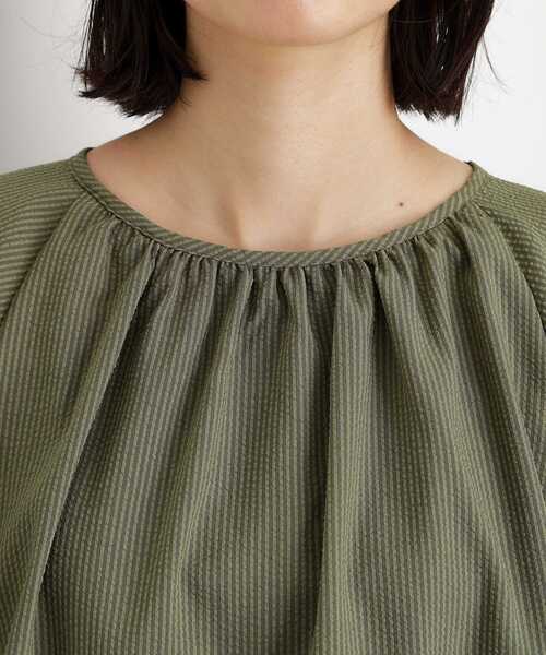 THE SHOP TK （ザ ショップ ティーケー ）の「フレアスリーブブラウス【二の腕カバー/UV/洗濯機OK】（シャツ/ブラウス・レディース・チャコール/ブルー系その他/カーキ・13/12）」の20枚目の写真