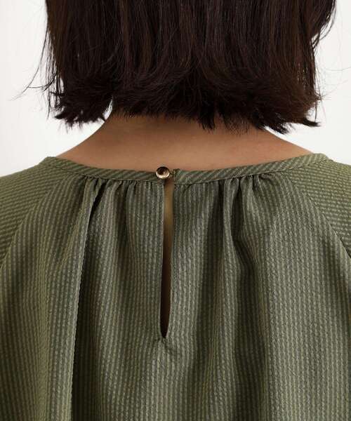 THE SHOP TK （ザ ショップ ティーケー ）の「フレアスリーブブラウス【二の腕カバー/UV/洗濯機OK】（シャツ/ブラウス・レディース・チャコール/ブルー系その他/カーキ・13/12）」の21枚目の写真