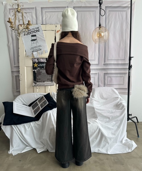 SHAGGIE（シャギー）の「もちもちスウェットダブルジップオフショルトップス（パーカー・レディース・ブラウン/チャコールグレー/ブラック・FREE）」の8枚目の写真