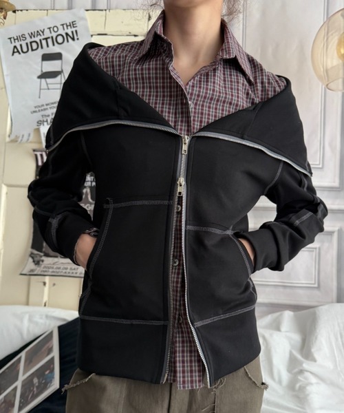 SHAGGIE（シャギー）の「もちもちスウェットダブルジップオフショルトップス（パーカー・レディース・ブラウン/チャコールグレー/ブラック・FREE）」の18枚目の写真