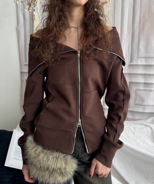 SHAGGIE（シャギー）の「もちもちスウェットダブルジップオフショルトップス（パーカー・レディース・ブラウン/チャコールグレー/ブラック・FREE）」の4枚目の写真