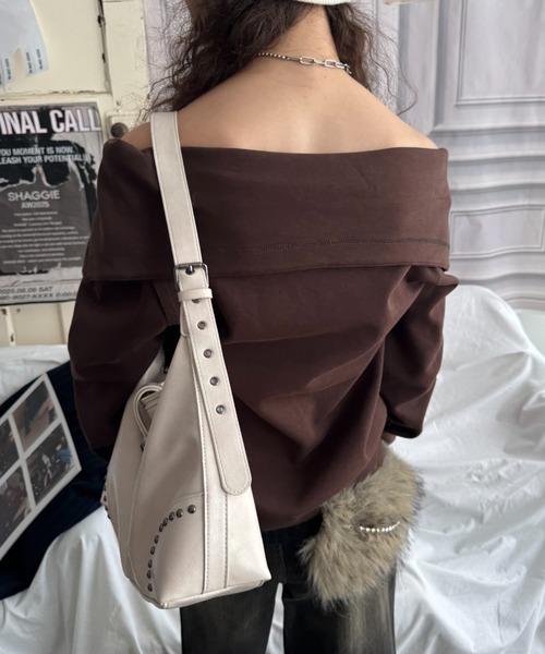 SHAGGIE（シャギー）の「もちもちスウェットダブルジップオフショルトップス（パーカー・レディース・ブラウン/チャコールグレー/ブラック・FREE）」の6枚目の写真