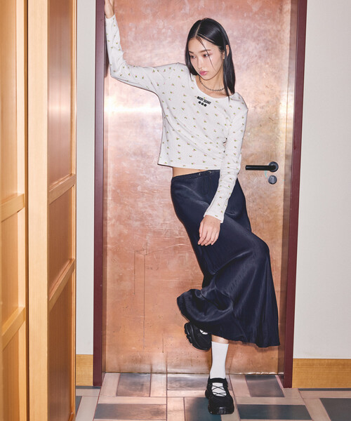 PUBLUX（パブリュクス）の「MARY QUANT × PUBLUX/マリークワント ワンポイント刺繍 2WAY 針抜きフライス ロンT　限定展開（Tシャツ/カットソー・レディース・ブラック/オフホワイト/グレー/ホワイト/ダークグレー・ﾌﾘ-）」の19枚目の写真