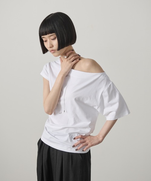今期新作　room306 アシンメトリーワンショルダー　トップス セール】アシンメトリーワンショルダートップス（Tシャツ