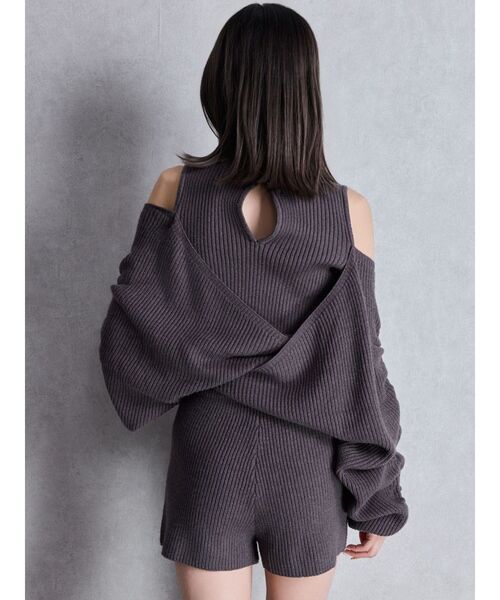GYDA(ジェイダ)の「アームギャザーレイヤードニットロンパース(つなぎ/オールインワン・レディース・チャコールグレー/アイボリー/ブラック/ブラウン・FREE)」の6枚目の写真