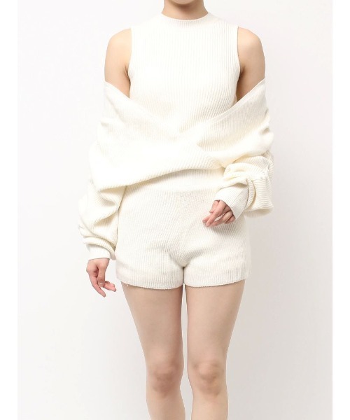 GYDA(ジェイダ)の「アームギャザーレイヤードニットロンパース(つなぎ/オールインワン・レディース・チャコールグレー/アイボリー/ブラック/ブラウン・FREE)」の2枚目の写真