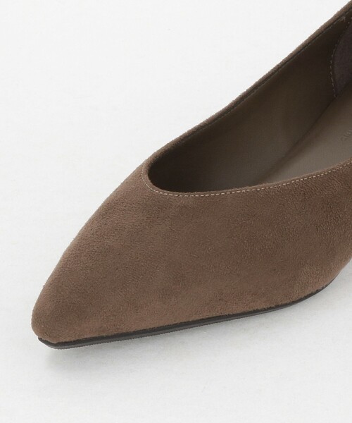 green label relaxing（グリーンレーベルリラクシング）の「ポインテッド パンプス 撥水（パンプス・レディース・ベージュ/モカ・24cm/24.5cm/22cm/25.5cm/23.5cm/23cm/22.5cm/25cm）」の11枚目の写真