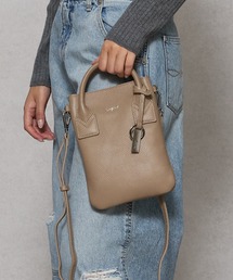 Ungrid（アングリッド）の「【Ungrid/アングリッド】牛革　スマホケース／マルチミニショルダーバッグ／パスポート入れ（ショルダーバッグ）」