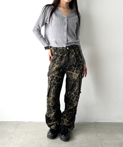 Bamm(バム)の「Vネックベーシックカーディガン(Tシャツ/カットソー・レディース・ホワイト/レッド/ブラック/グレー・FREE)」の9枚目の写真