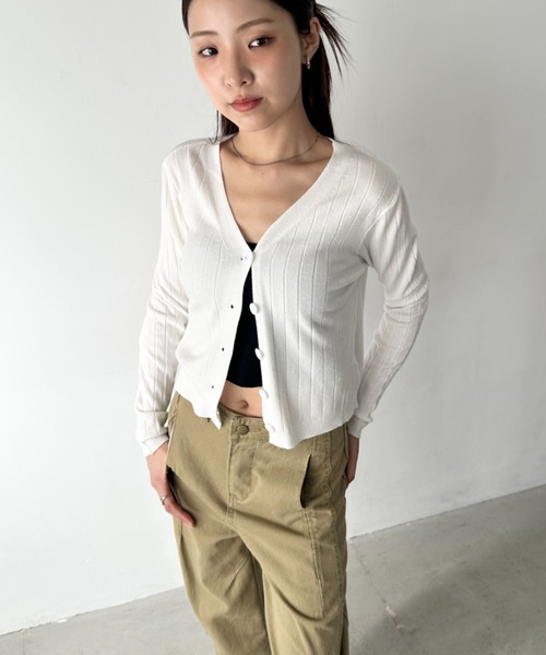Bamm(バム)の「Vネックベーシックカーディガン(Tシャツ/カットソー・レディース・ホワイト/レッド/ブラック/グレー・FREE)」の12枚目の写真