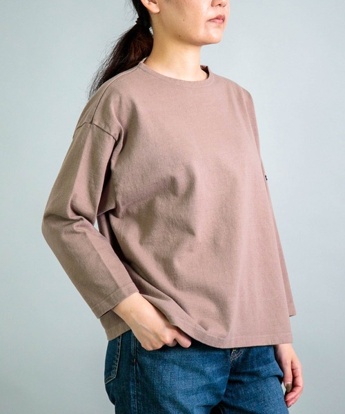 OMNIGOD（オムニゴッド）の「[OMNIGOD womens / オムニゴッド] 8/天竺 ボートネックマニッシュシャツ（Tシャツ/カットソー・レディース・アッシュグレー/アイボリー/ブラック/ベージュ・FREE）」の16枚目の写真