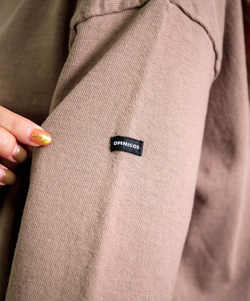 OMNIGOD（オムニゴッド）の「[OMNIGOD womens / オムニゴッド] 8/天竺 ボートネックマニッシュシャツ（Tシャツ/カットソー・レディース・アッシュグレー/アイボリー/ブラック/ベージュ・FREE）」の12枚目の写真