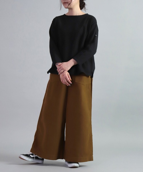 OMNIGOD（オムニゴッド）の「[OMNIGOD womens / オムニゴッド] 8/天竺 ボートネックマニッシュシャツ（Tシャツ/カットソー・レディース・アッシュグレー/アイボリー/ブラック/ベージュ・FREE）」の21枚目の写真