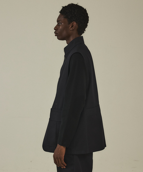 DESIGNWORKS（デザインワークス）の「【セットアップ対応】スリーブレス ユーロ ゲームベスト/ジャケット（ベスト・メンズ・グレー/ダークネイビー・46/50）」の4枚目の写真