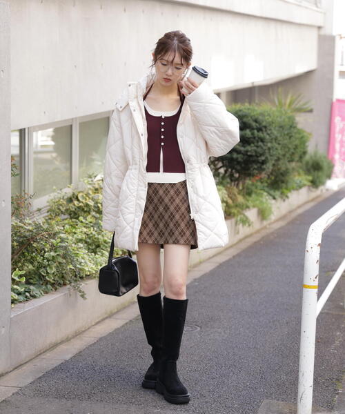 FREE'S MART（フリーズマート）の「◆ウエストドロストキルティングコート（その他アウター・レディース・ホワイト/ブラック・SMALL/MEDIUM）」の20枚目の写真