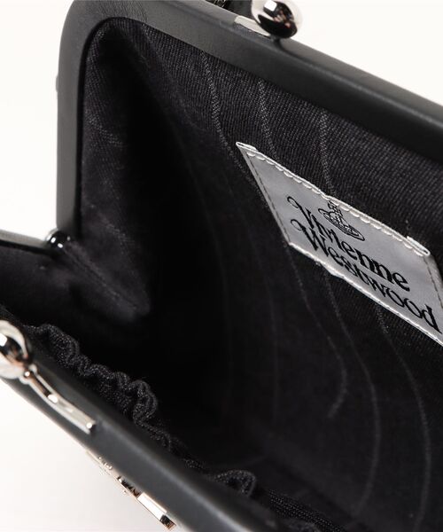 Vivienne Westwood（ヴィヴィアンウエストウッド）の「VIVIENNE CLUTCH（ショルダーバッグ・レディース・ブラック・FREE）」の4枚目の写真