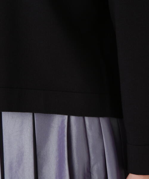 human woman（ヒューマンウーマン）の「◆レーヨン混ハイゲージクルーネックカーディガン（カーディガン/ボレロ・レディース・ブラック/ベージュ/レッド・MEDIUM）」の14枚目の写真