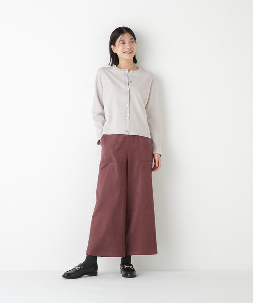 human woman（ヒューマンウーマン）の「◆レーヨン混ハイゲージクルーネックカーディガン（カーディガン/ボレロ・レディース・ブラック/ベージュ/レッド・MEDIUM）」の17枚目の写真