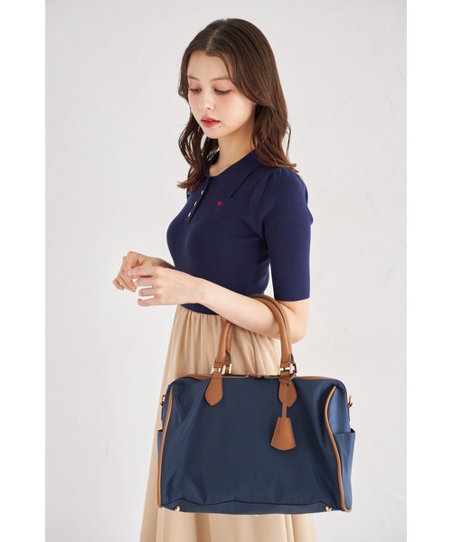 tocco closet(トッコ クローゼット)の「2WAYショルダー&キーチャーム付きボストンバッグ(ボストンバッグ・レディース・ネイビー/グレイッシュベージュ/ブラック・FREE)」の3枚目の写真